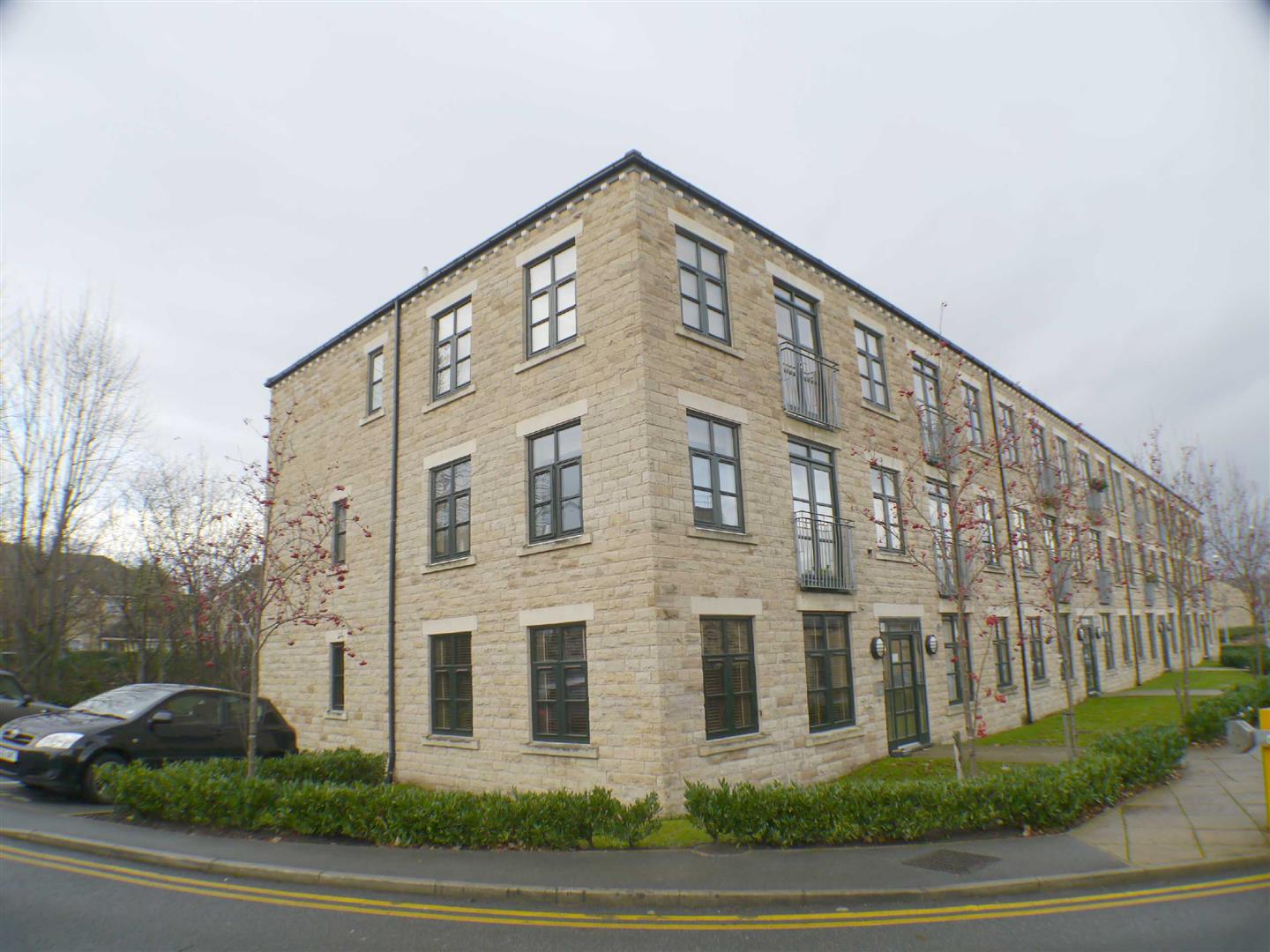 Tenterfields House, Meadow Road, Apperley Bridge, Bradford Sugdens Estate Agent